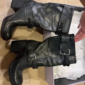 NWT VERA WANG⚠️heeled boots w gems